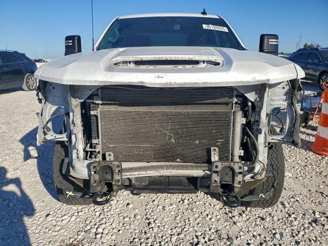 Chevrolet Silverado K2500 Custom Image 2