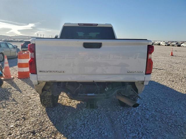 Chevrolet Silverado K2500 Custom Image 8