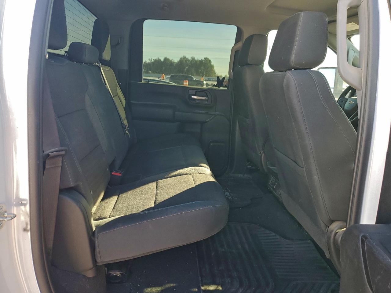 Chevrolet Silverado K2500 Custom Image 5