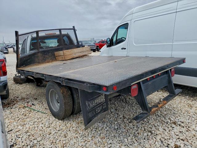 Chevrolet Silverado C3500 Image 2