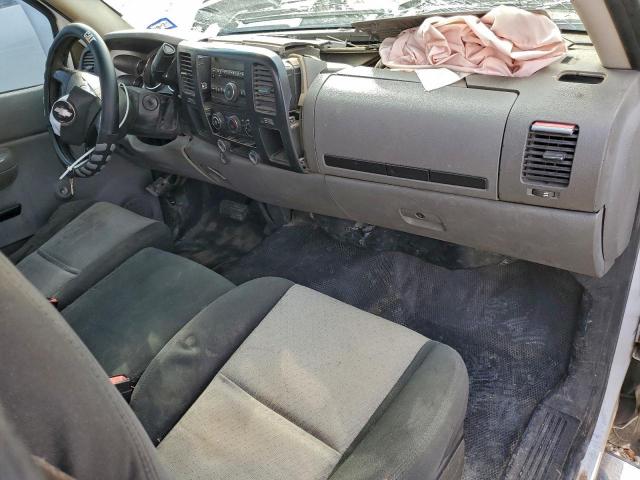 Chevrolet Silverado C3500 Image 6