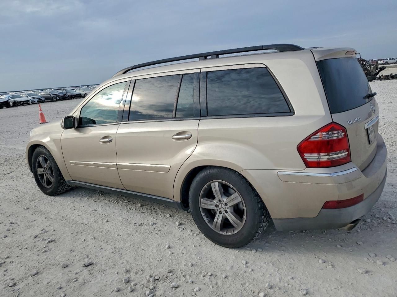 Mercedes-Benz G-Class 450 4matic Image 12