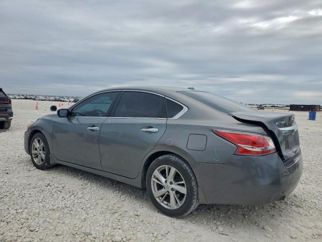 Nissan Altima 2.5 Image 4