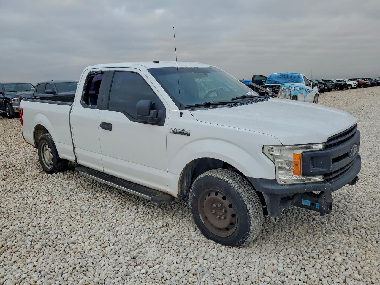 Ford F-150 Super Cab Image 4