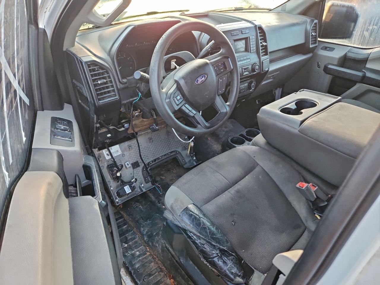 Ford F-150 Super Cab Image 12