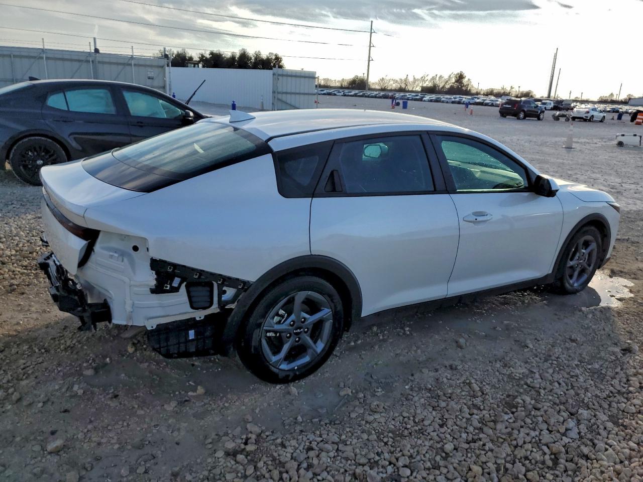 Kia K4 Lx Lx Image 3