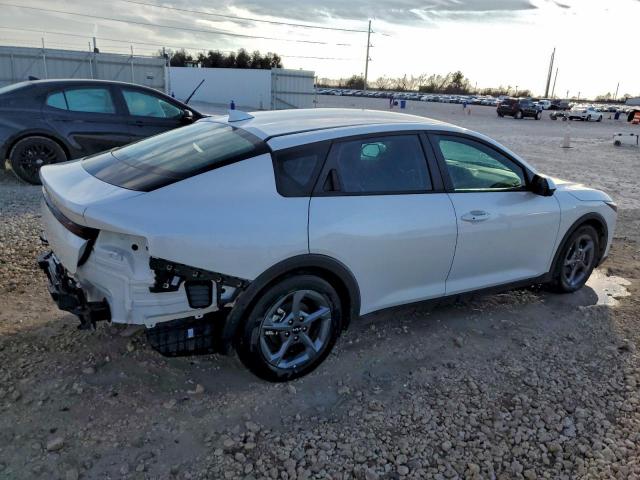 Kia K4 Lx Lx Image 3