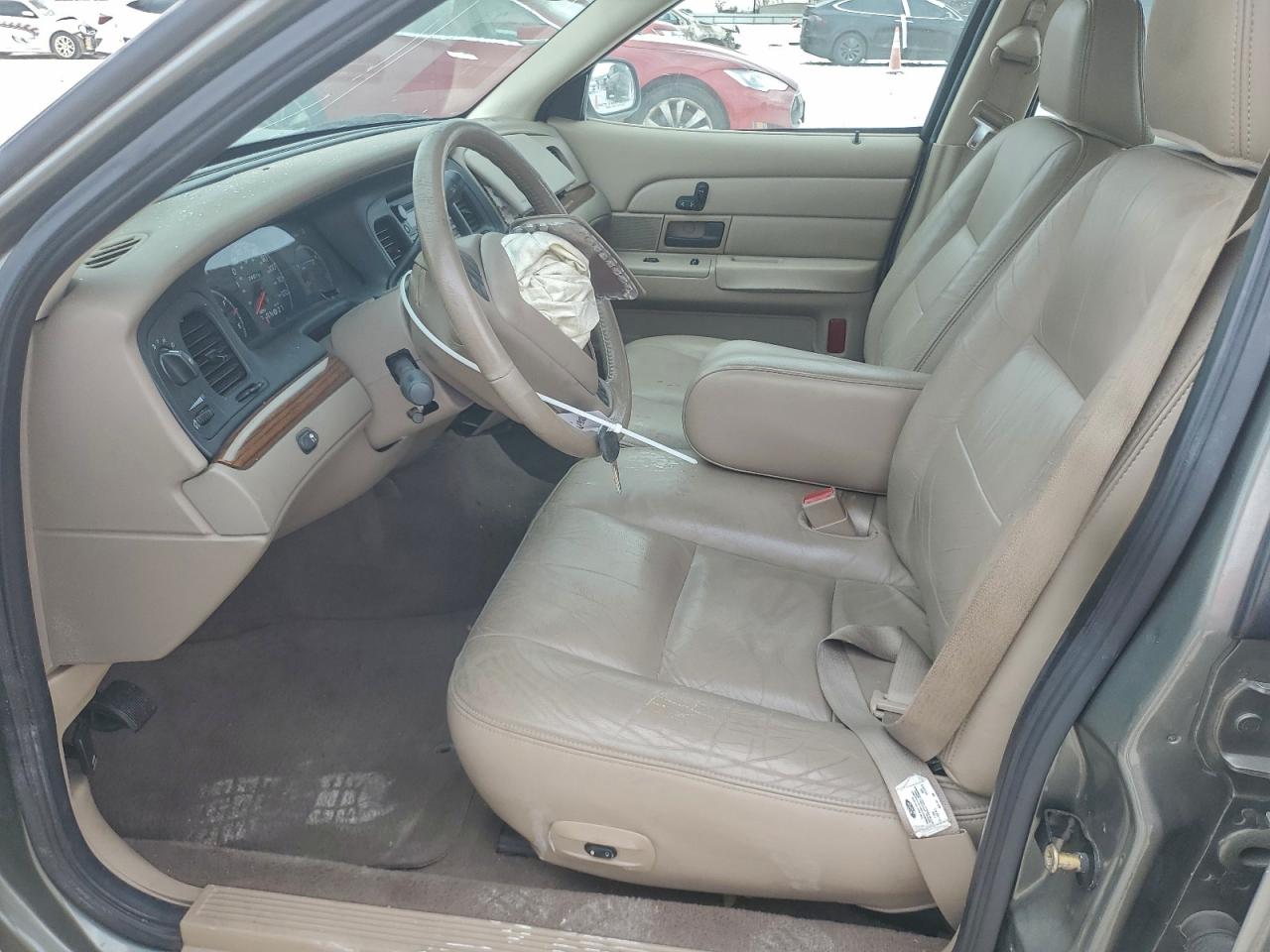 Ford Crown Vic Lx Image 7