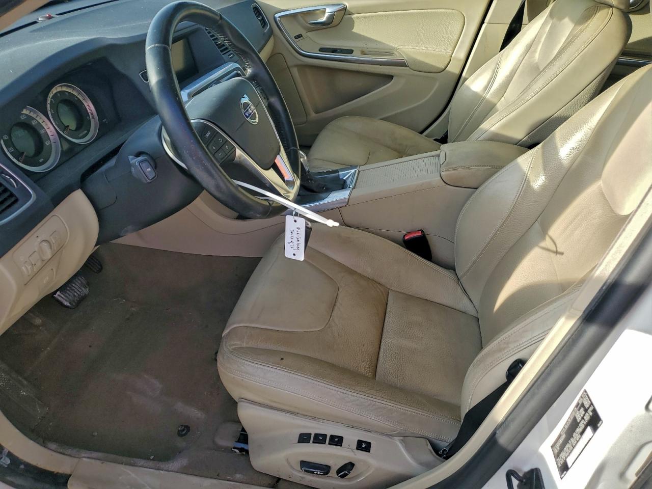 Volvo S60 T5 Image 12