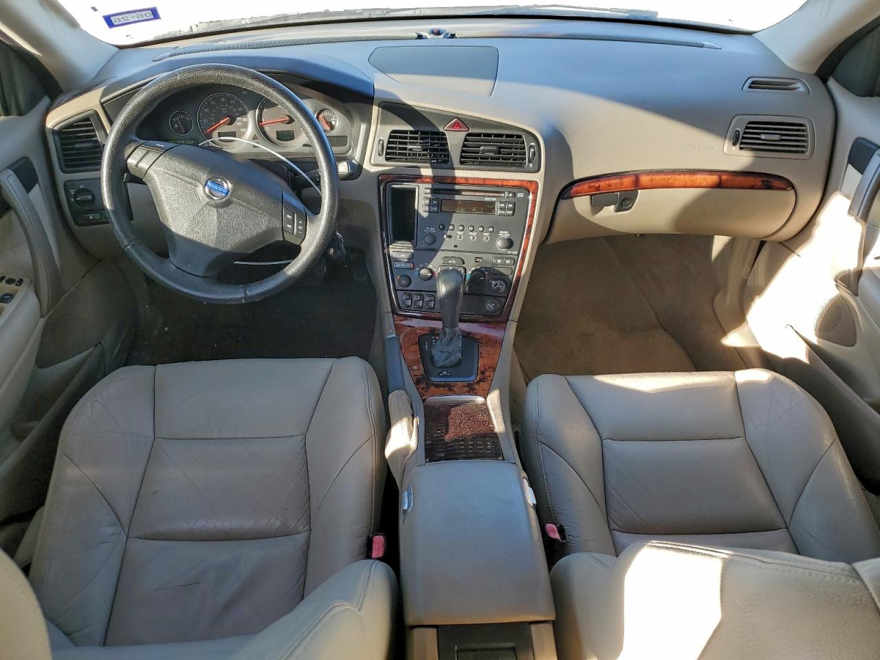 Volvo S60 2.5t Image 8