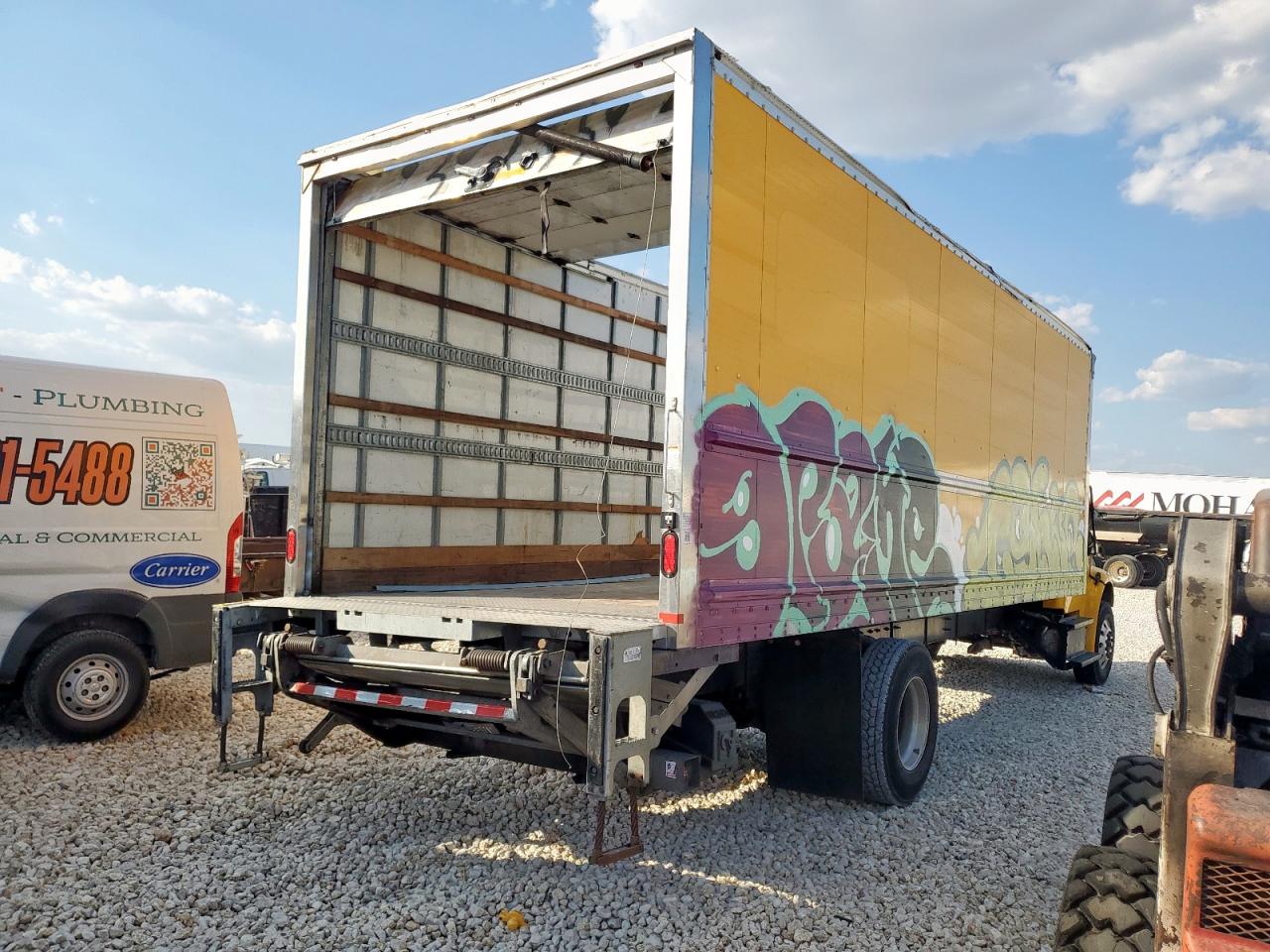 Freightliner M2 106 Medium Duty Image 3