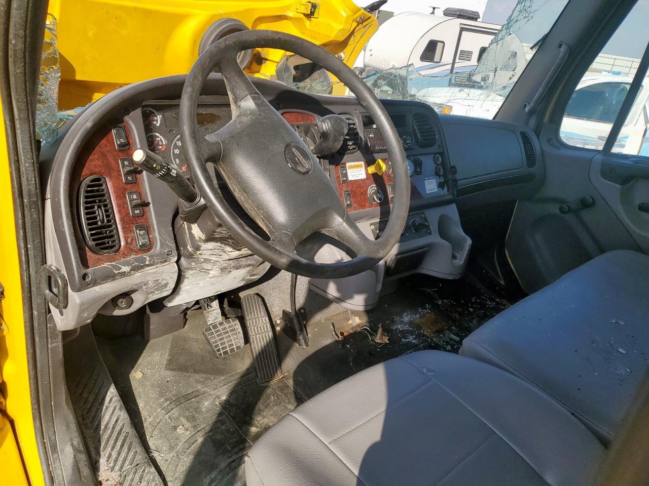 Freightliner M2 106 Medium Duty Image 8