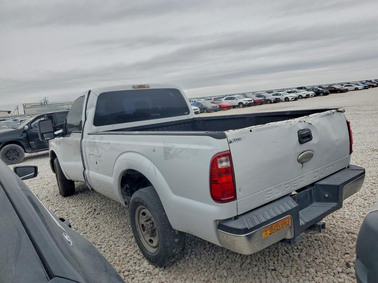 Ford F-350 Super Duty Image 2