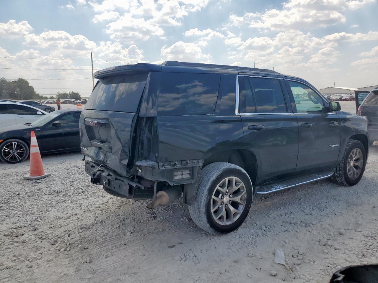 GMC Yukon Slt Image 7