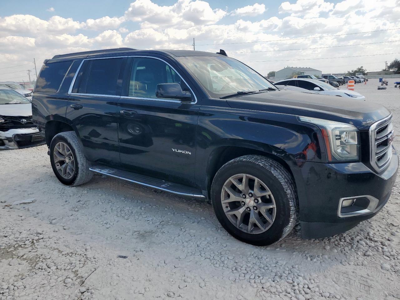 GMC Yukon Slt Image 3