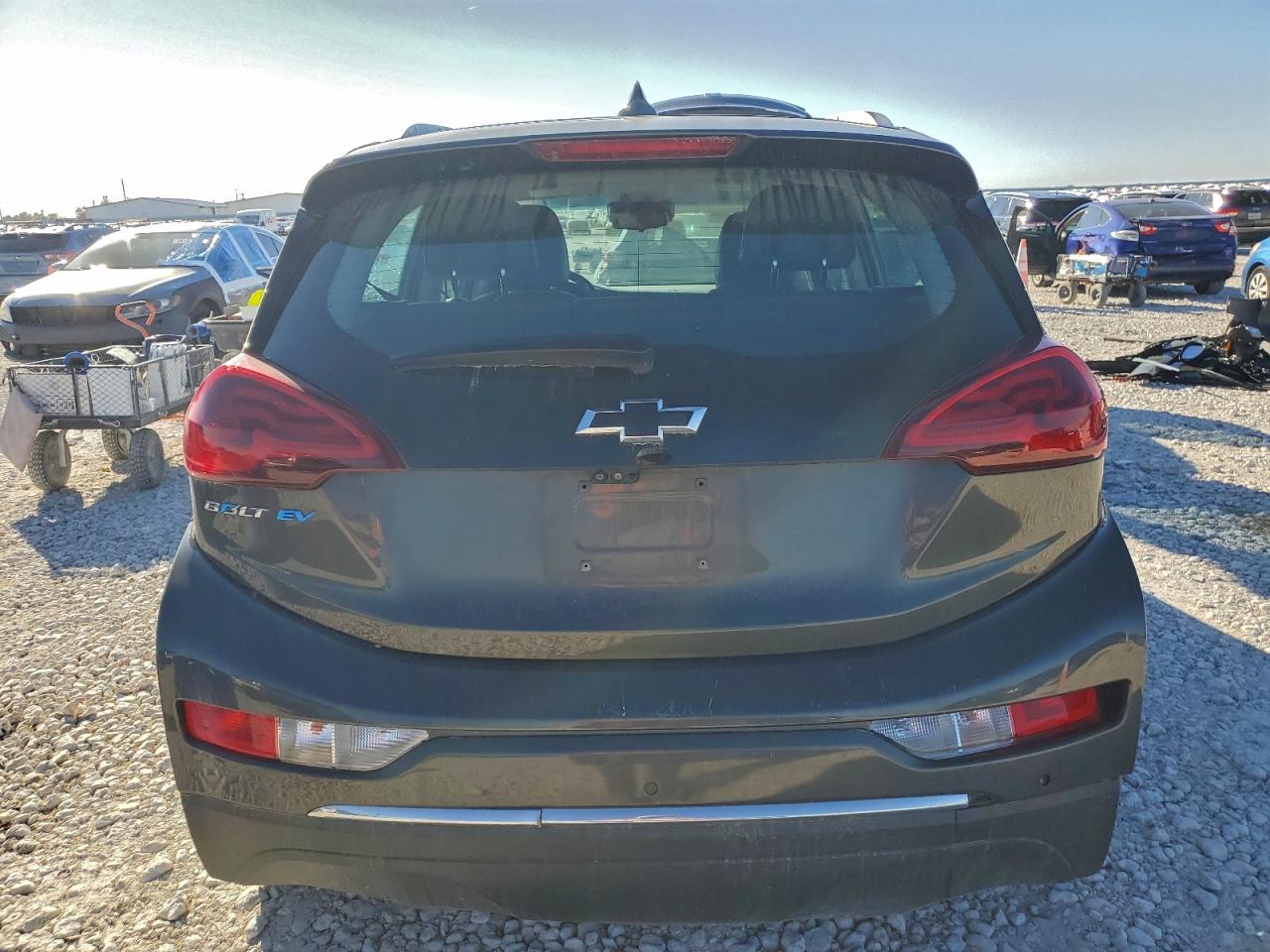 Chevrolet Bolt Premier Image 7