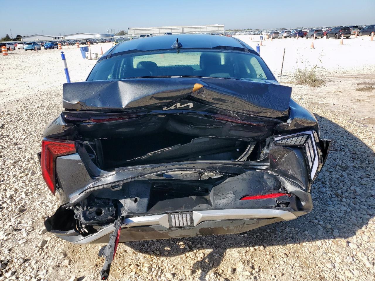 Kia K4 Lx Lx Image 6